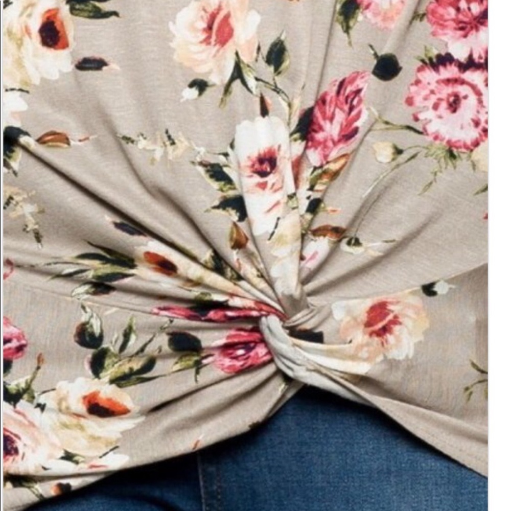 Ladies Top - Picture 4 of 5